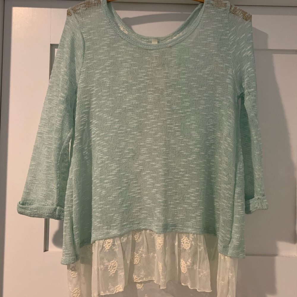 Mint green/ lace flowy top